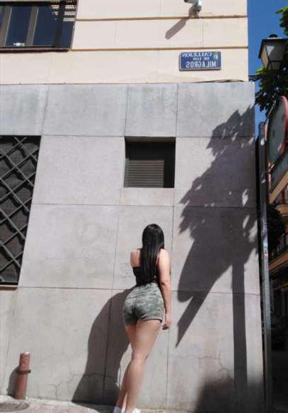 Tiyoneh, 25 años, puta en Jaén fotos reales
