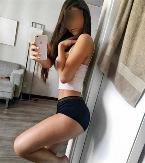 Ewy Lynn, 22 años, puta en Cádiz fotos reales